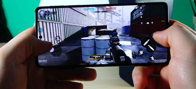 Motorola Edge 30 Pro: Benchmark-urile care ne-au făcut cunoştinţă cu Snapdragon 8 Gen 1