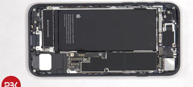 Apple iPhone SE 3 (2022) primește o disecție în fața camerei; Cât de greu este de reparat?