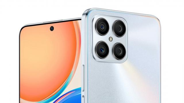 <b>Honor X8 devine oficial drept un telefon mid-range cu procesor Snapdragon și muchii plate</b>După câteva leak-uri bifate anterior, iată că astăzi smartphone-ul Honor X8 devine oficial și este fix ce ne așteptam - un mid-range cu design arătos care amintește de iPhone prin prisma modului de cameră foto pătrat și a muchiilor plate