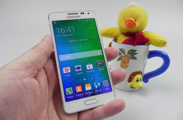 Samsung Galaxy Alpha Review: "terminatorul" Samsung trece la metale ușoare, are și aspecte nefinisate (Video): samsung_galaxy_alpha_review_002jpg.jpg