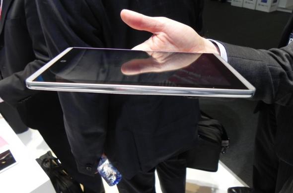 HP Slate7 VoiceTab hands on preview - tableta cu funcție de telefonie, design stil HTC One (Retro MWC 2014 - Video): dscn4992jpg.jpg