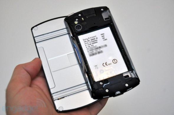 PlayStation Phone analizat la sânge; Preview detaliat pentru Sony Ericsson Xperia Play (Video): sony_ericsson_xperia_play_57.jpg