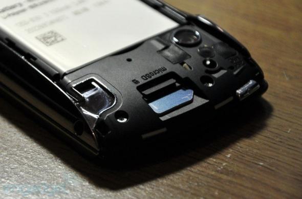 PlayStation Phone analizat la sânge; Preview detaliat pentru Sony Ericsson Xperia Play (Video): sony_ericsson_xperia_play_21.jpg