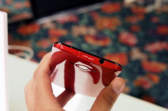 HTC J Butterfly primește și primul clip promoțional (Video): htc_j_butterfly_4.jpg