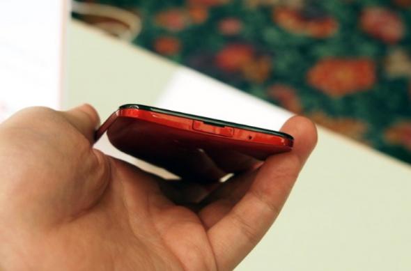HTC J Butterfly primește și primul clip promoțional (Video): htc_j_butterfly_3.jpg