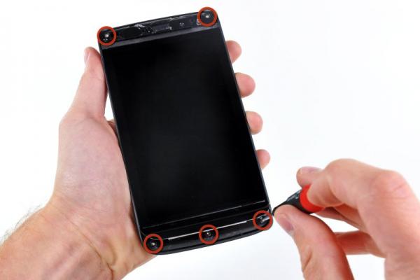 "Facut bucati" - Dell Streak ne prezinta componentele sale hardware