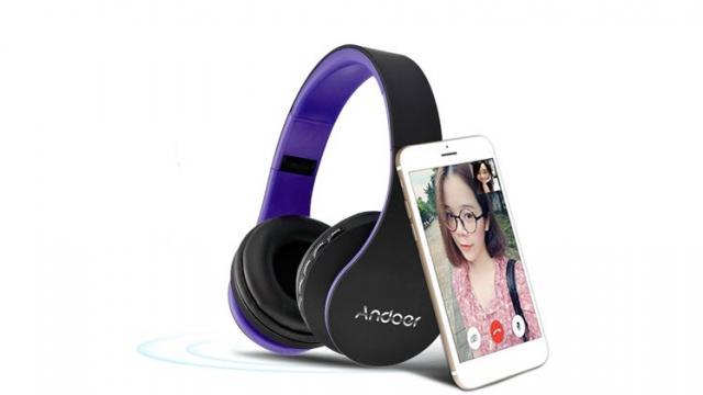 <b>TomTop vinde astăzi un headset audio Andoer LH-811 Bluetooth pentru suma de doar 11.99 dolari!</b>Cum jack-ul audio a început să fie eliminat de pe multe smartphone-uri, este momentul să ne îndreptăm atenția către căști Bluetooth, produse ce pot fi găsite la vânzare pentru sume foarte accesibile. Andoer Bluetooth 4.1 Headset este un exemplu