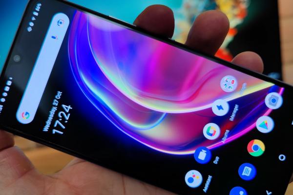 Top 5 motive pentru care vivo V21 5G este selfie phone-ul anului 2021... şi mai mult de atât