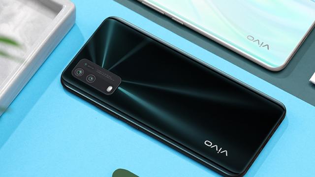 <b>vivo Y30 Vitality Edition își face apariția în imagini; Specificațiile sale sunt dezvăluite, iar lansarea se apropie</b>Se pare că vivo pregătește un nou smartphone midrange. E vorba despre modelul vivo Y30 Vitality Edition ce și-a făcut recent apariția în baza de date China Telecom. În urmă cu câteva luni, telefonul bifa o altă apariție însă, în baza de date TENAA