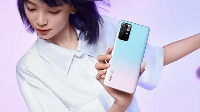 <b>Redmi Note 11 debutează oficial; Cel mai ieftin model din serie vine cu CPU Dimensity 810, baterie de 5000 mAh și ecran de 90Hz</b>Sfârșitul acestei zile de joi, 28 octombrie, marchează și debutul seriei Redmi Note 11. Lineup-ul cuprinde 3 modele, foarte atractive, mai ales că Redmi Note 11 Pro+ vine cu alimentare rapidă la 120W. În acest articol ne ocupăm însă de cel mai accesibil