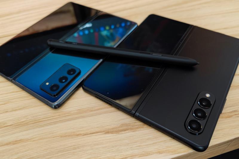 Samsung Galaxy Z Fold 3 vs. Galaxy Z Fold 2 Comparatie: Galaxy-Z-Fold-3-vs-Galaxy-Z-Fold-2_004.jpg