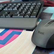 TRUST Trezo Comfort Review: Kit de buget cu mouse și tastatură wireless ideal pentru munca office "în liniște"