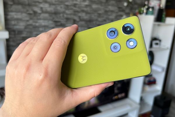 Motorola moto g86 Power: Design 1 la 1 cu Moto G86, doar că mai gros