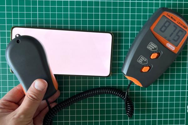 Motorola moto g86 Power - Test luminozitate