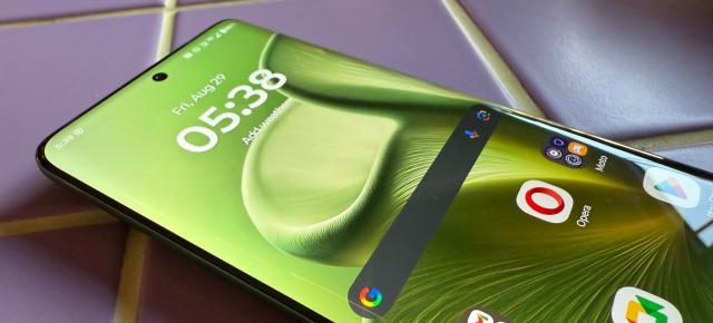 Motorola Edge 60: Display suficient de luminos pentru grosul publicului