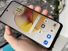 Motorola Moto G73 5G: Display de compromis, ireproșabil la interior, problematic în bătaia soarelui