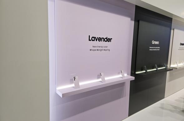Standul celor de la Samsung - MWC 2023: 20230228_100204.jpg