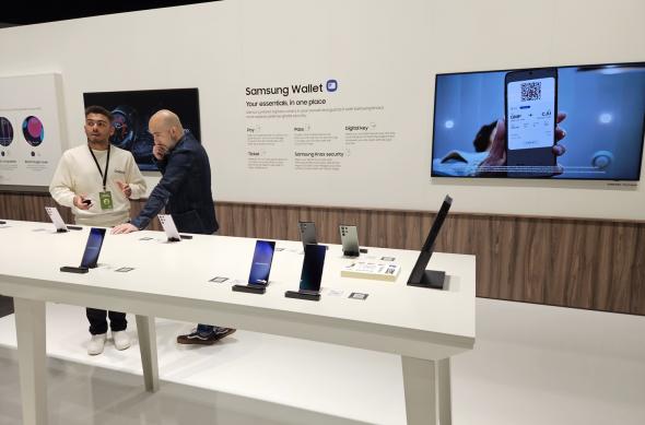 Standul celor de la Samsung - MWC 2023: 20230228_100622.jpg