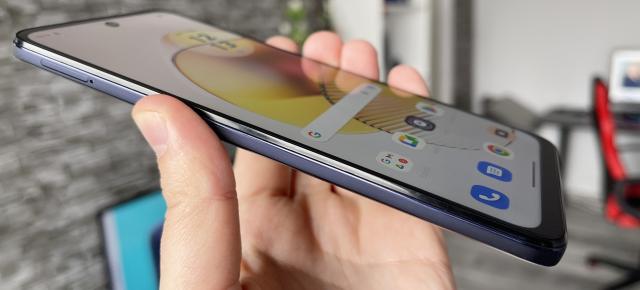 Motorola Moto G73 5G: OS, UI, aplicaţii - un Android 13 curat, cu foarte puțină implicare Moto