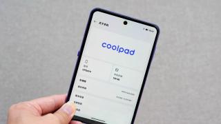 Un smartphone Android cu ecran lat la doar 150 de dolari? Coolpad vrea să ofere o alternativă accesibilă la Huawei Pura X View
