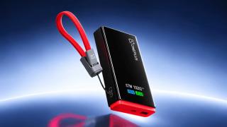 OnePlus lansează un power bank de 10.000 mAh cu încărcare la 67 W, cablu integrat și ecran color