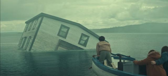 Below (2026) Review: thriller misterios care nu știe cum să-l folosească pe Josh Hartnett