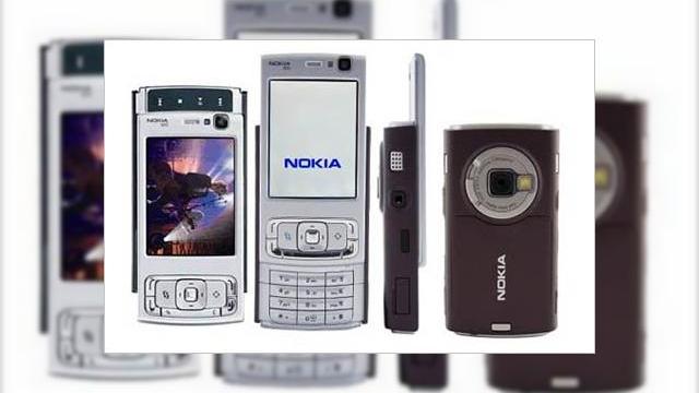 <b>Nokia N95, votat cel mai bun smartphone (din nou)</b>Numarul 68 al celebrei publicatii PDA Essentials a fost lansat in Marea Britanie prezentand publicului prestigioasele premii anuale, acordate handseturilor de top. Evident Nokia N95 a facut furori, adjudecandu-si marele premiu, de parca iPhone nici macar...