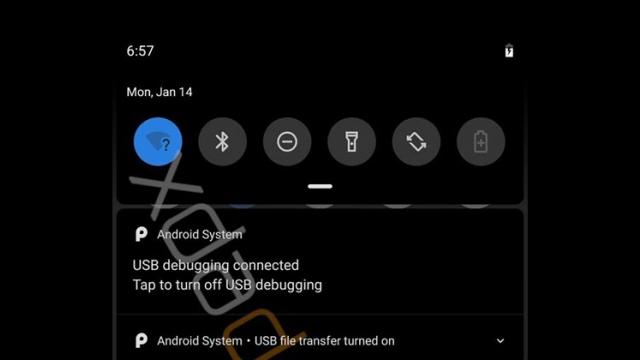 <b>[UPDATE: Avem și video] Google se ține de promisiuni! O temă de culoare închisă apare în cel mai proaspăt build Android Q</b>Fix în primele zile ale lunii ianuarie aflam și vestea că Google pregătește implementarea unui fundal de culoare închisă în întreg sistemul, schimbare ce s-ar petrece odată cu trecerea la Android Q. Astăzi descoperim că marele G se ține de 