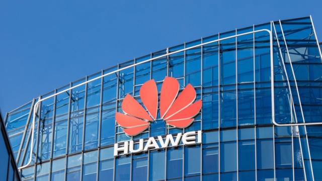 <b>Huawei China oferea bonusuri angajaţilor care furau secretele altor companii; SUA acuză oficial Huawei de spionaj, fraudă şi furt</b>Statele Unite îşi continuă cruciada împotriva firmelor chineze, cu atacuri şi mai dure la adresa Huawei. De această dată se lasă cu acuzaţii legate de activităţi criminale: spionaj, fraudă, furt de secrete. Autorităţile au anunţat 13 capete 