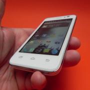 Prestigio Multiphone 5400 Duo review: un telefon midrange quad-core solid (Video)