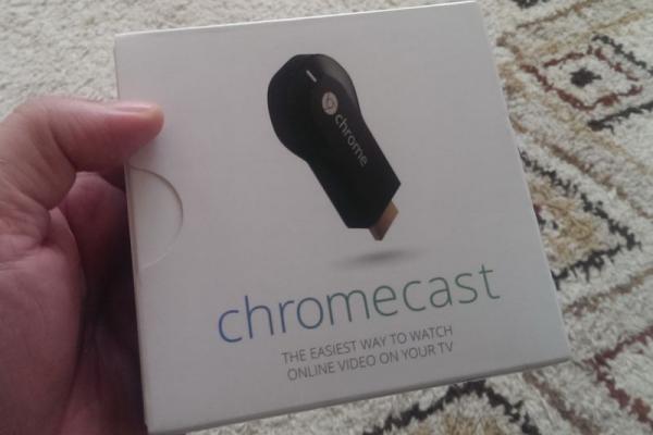 Chromecast, adică cum Încearcă Google să-și facă loc În living pe bani mărunți