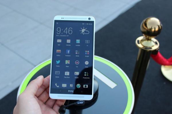 Lansare HTC One Max În România (video)