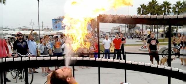 Experimentul "Matrix": 130 de telefoane HTC One Într-un cerc filmând simultan (Video)