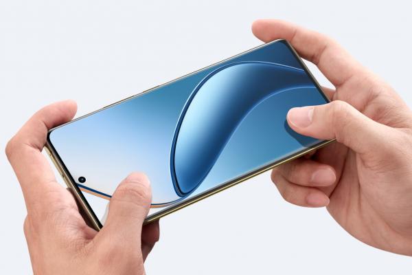 Preț și disponibilitate realme 12 Pro în România