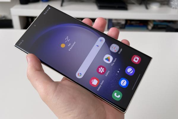 Samsung da vina pe Google pentru problemele cu ecranul de pe Galaxy S23; Ce nu a mers bine?