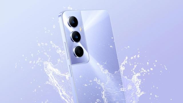 <b>realme C65 primește o dată de lansare, iar specificațiile sale au ajuns pe web alături de imagini oficiale</b>realme urmează să anunțe un nou telefon midrange curând. E vorba despre realme C65, model despre care am mai auzit recent, primind certificări importante. Deși au trecut doar câteva zile de atunci, iată că acum telefonul apare în fotografii oficiale