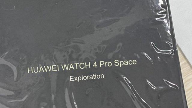 <b>Huawei Watch 4 Pro va primi o ediţie specială Space Exploration; Iată fotografii</b>Huawei a lansat seria de ceasuri Watch 4 în mai 2023 şi se pare că e gata să ne ofere o versiune nouă a ceasului. E vorba despre Huawei Watch 4 Pro Space Exploration Edition, care a apărut deja într-o serie de fotografii hands 