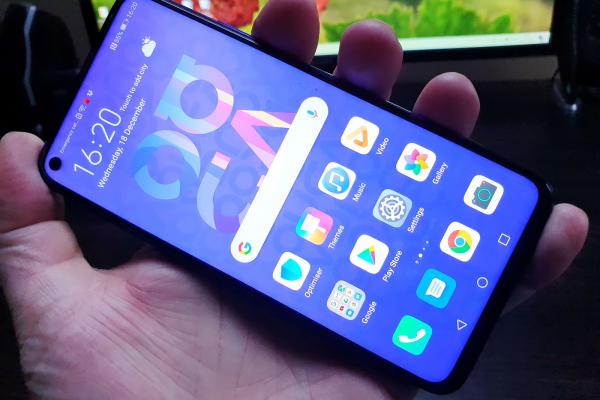 Huawei Nova 5T: Acustică de top 30, poate mai sus, chiar dacă dispune doar de un singur difuzor