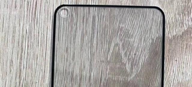 Apar tot mai multe scăpări de Huawei P40, P40 Lite; Vedem protecţia de ecran a lui P40 Lite şi modulul foto al lui P40