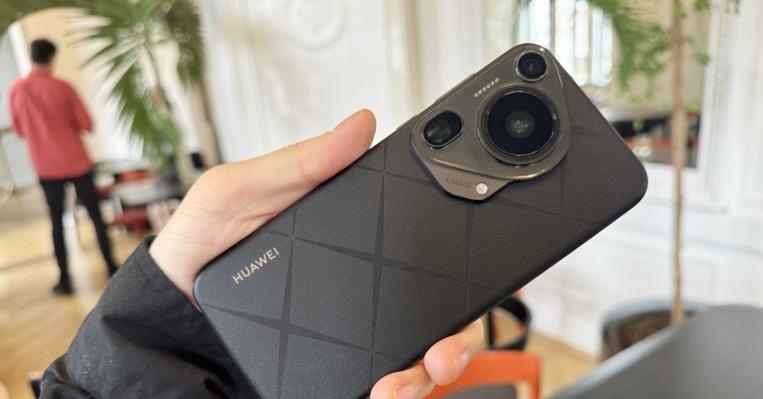 Huawei Pura 70 Ultra: Design bine „călit” de teste, experimente, un deceniu de Huawei P-uri