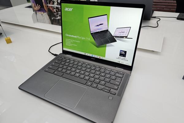 Acer Chromebook Plus Spin 714 - Fotografii hands-on