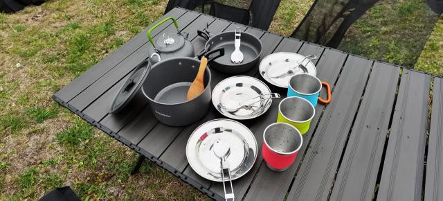 Set complet de gătit camping TOMSHOO 22 buc. la super preț; Reducere de 66% pe Cafago!