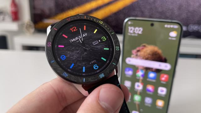 <b>Xiaomi Watch S3 Review: cel mai personalizabil ceas Xiaomi şi o baterie impresionantă</b>Atunci când am fost la MWC 2024, în Barcelona, am avut la mână un singur ceas, Xiaomi Watch S3. El m-a însoţit în plimbări, hands-on-uri, încercate bunătăţi la restaurante, ferit de vântul foarte puternic pe plajă catalană, vizitat Sagrada Familia