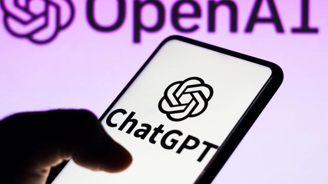 <b>ChatGPT a picat pentru o mulțime de utilizatori! OpenAI încearcă să rezolve problema</b>Când pică Facebook, Instagram sau WhatsApp, observăm destul de rapid. Pare că același lucru se întâmplă și cu ChatGPT, soluție AI adoptată la nivel global de mulți utilizatori pentru ușurarea task-urilor. Astfel, mulți au observat în această dimineață