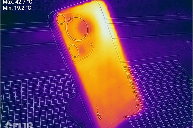 Test termic - HUAWEI Pura 70 Ultra: flir_20240522T045850.jpg