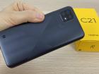 Realme C21: Design care combină angularitatea, clepsidrele, curburi gravate