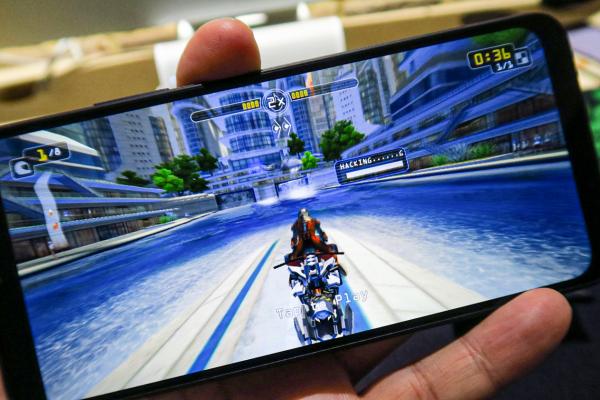 Realme C21: Benchmark-uri adecvate segmentului şi cel mai rece set de componente