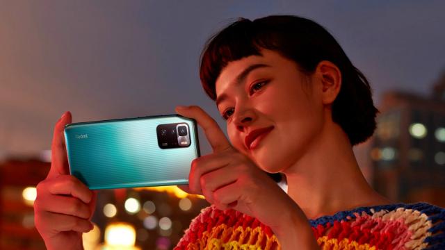 <b>Redmi Note 10 Pro 5G este acum oficial și vine cu încărcare rapidă la 67W, ecran 120Hz de 6.6 inch</b>La mijloc de săptămână cei de la Xiaomi au organizat un eveniment special de presă în China acolo unde a debutat printre altele și noul smartphone intitulat Redmi Note 10 Pro 5G. Acesta vine cu o serie de upgrade-uri 