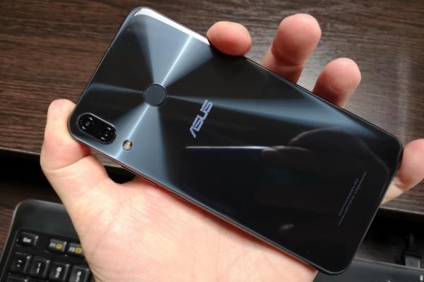 ASUS ZenFone 5z (ZS620KL) - Fotografii Hands-On