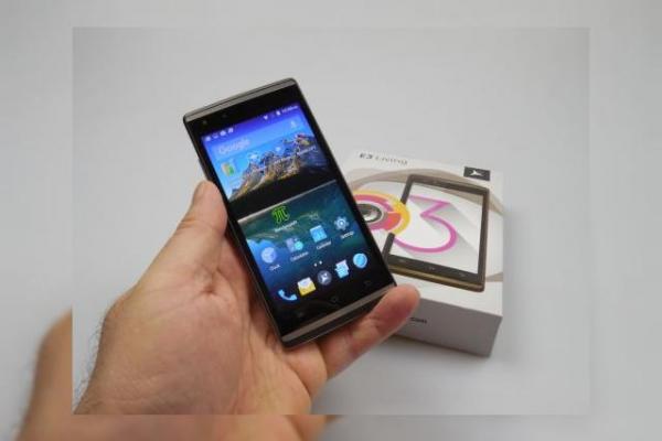 Allview E3 Living Unboxing + Concurs: telefon tineresc cu difuzoare frontale, cameră selfie cu blitz, scos din cutie (Video)